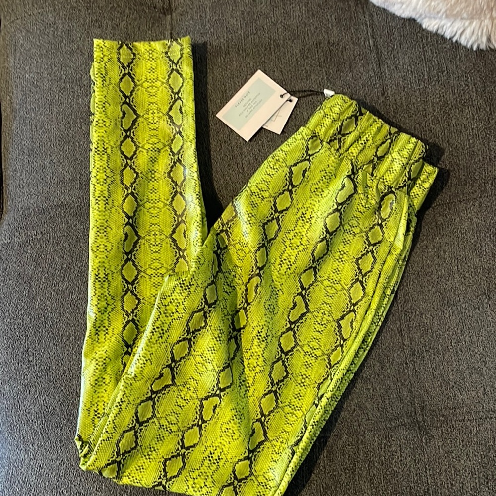 By egreis leggings